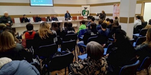 Immagine WhatsApp 2025-11-26 ore 21.41.24_d3b0d5e2 - dimensioni grandi